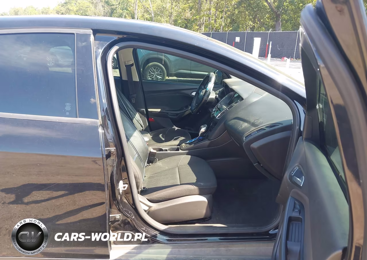 2018 Ford Focus Sel VIN:1FADP3H24JL284422 - 5