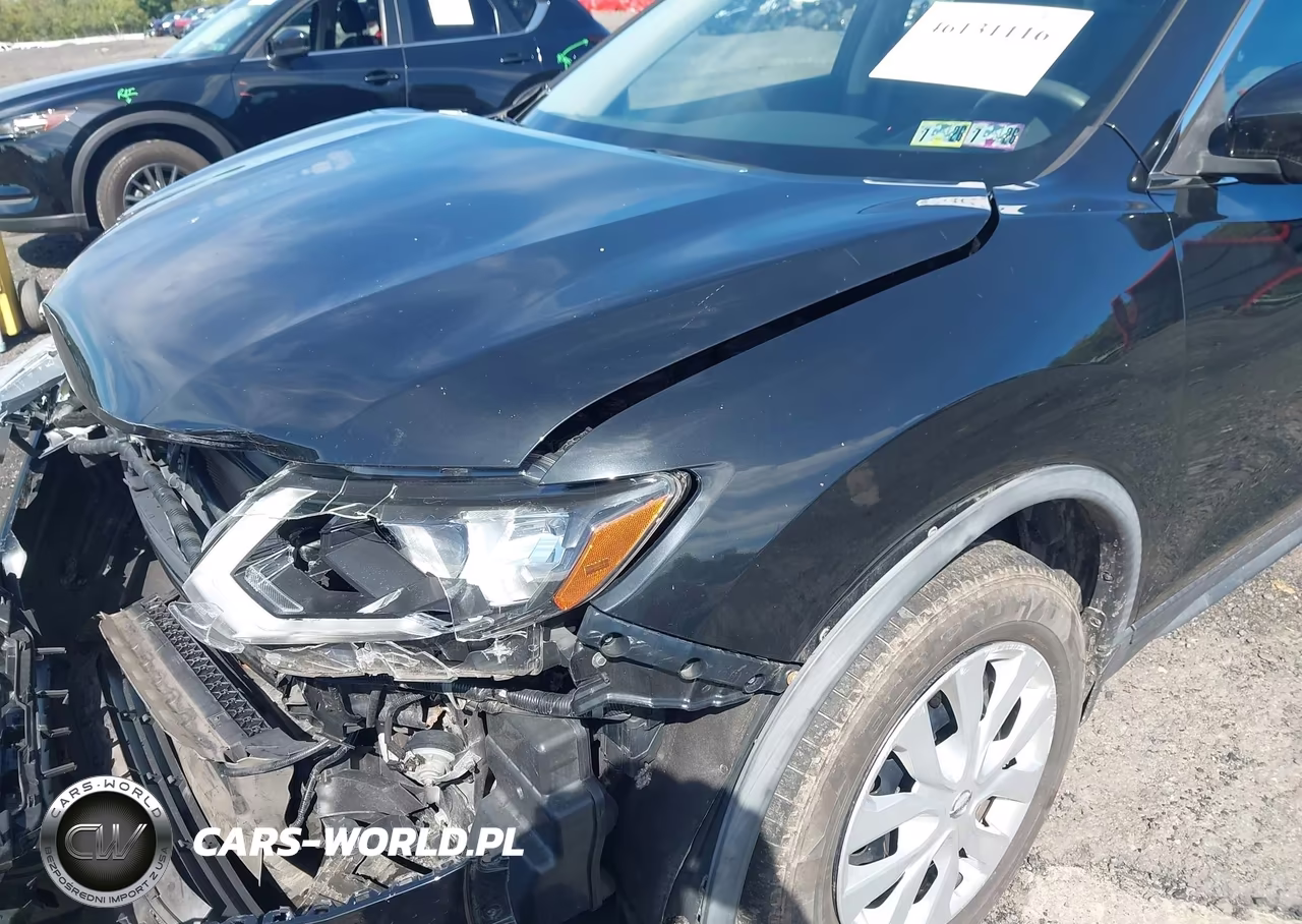 2018 Nissan Rogue S VIN:JN8AT2MV2JW313809 - 18