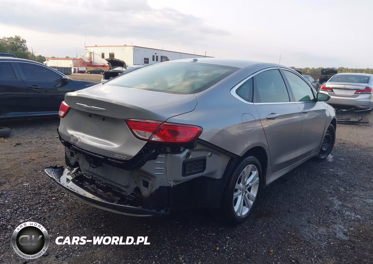 2015 Chrysler 200 Limited VIN:1C3CCCAB5FN537873 - 4