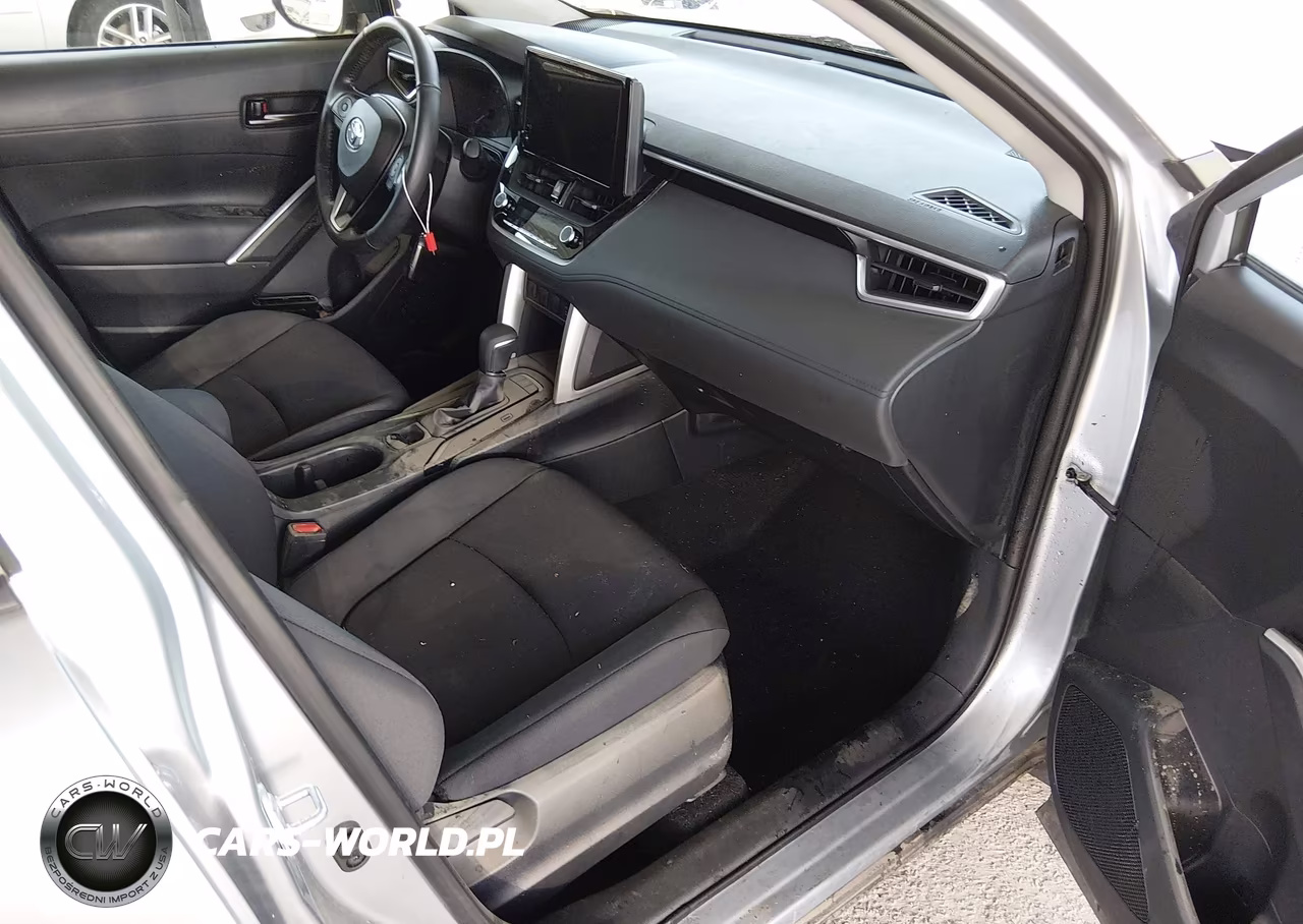 2023 Toyota Corolla Cross Le VIN:7MUBAABG7PV064264 - 5