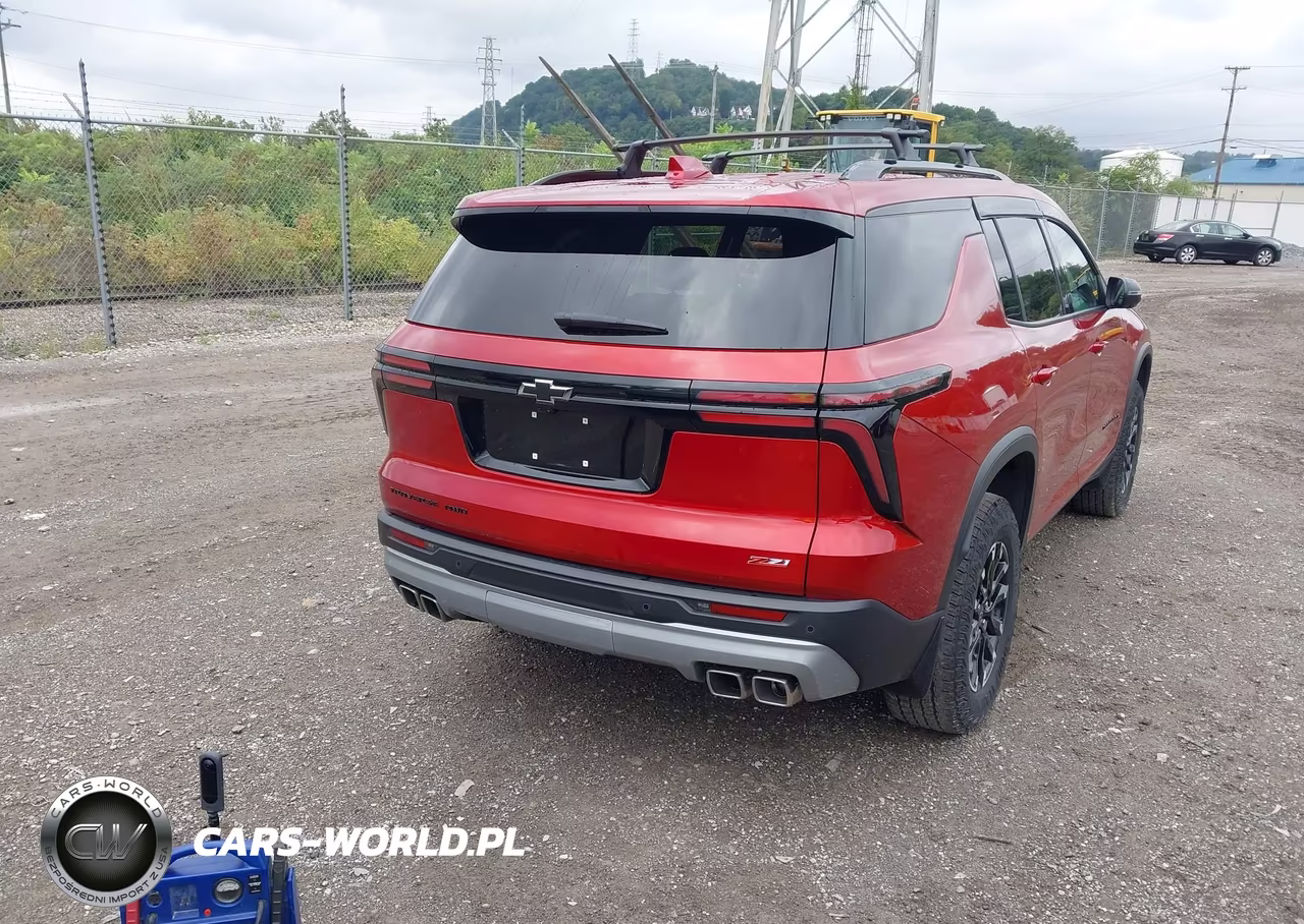 2025 Chevrolet Traverse Awd Z71 VIN:1GNEVJRSXSJ289992 - 4