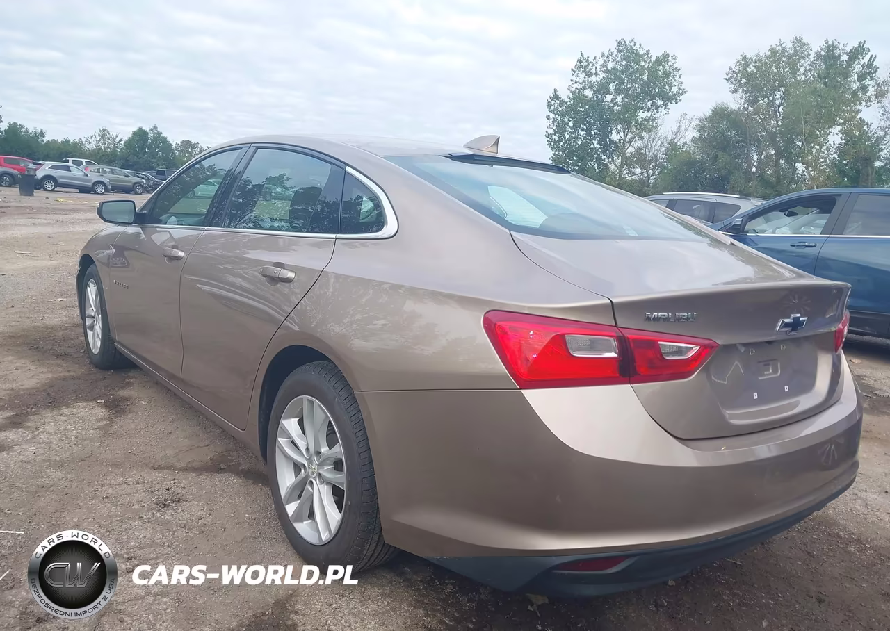 2018 Chevrolet Malibu Lt VIN:1G1ZD5ST5JF197870 - 3