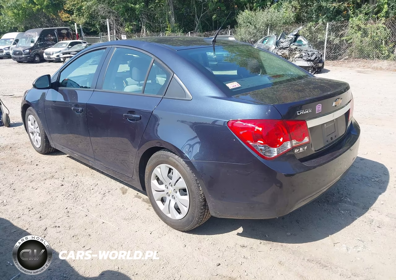 2014 Chevrolet Cruze Ls Auto VIN:1G1PA5SG9E7435934 - 3