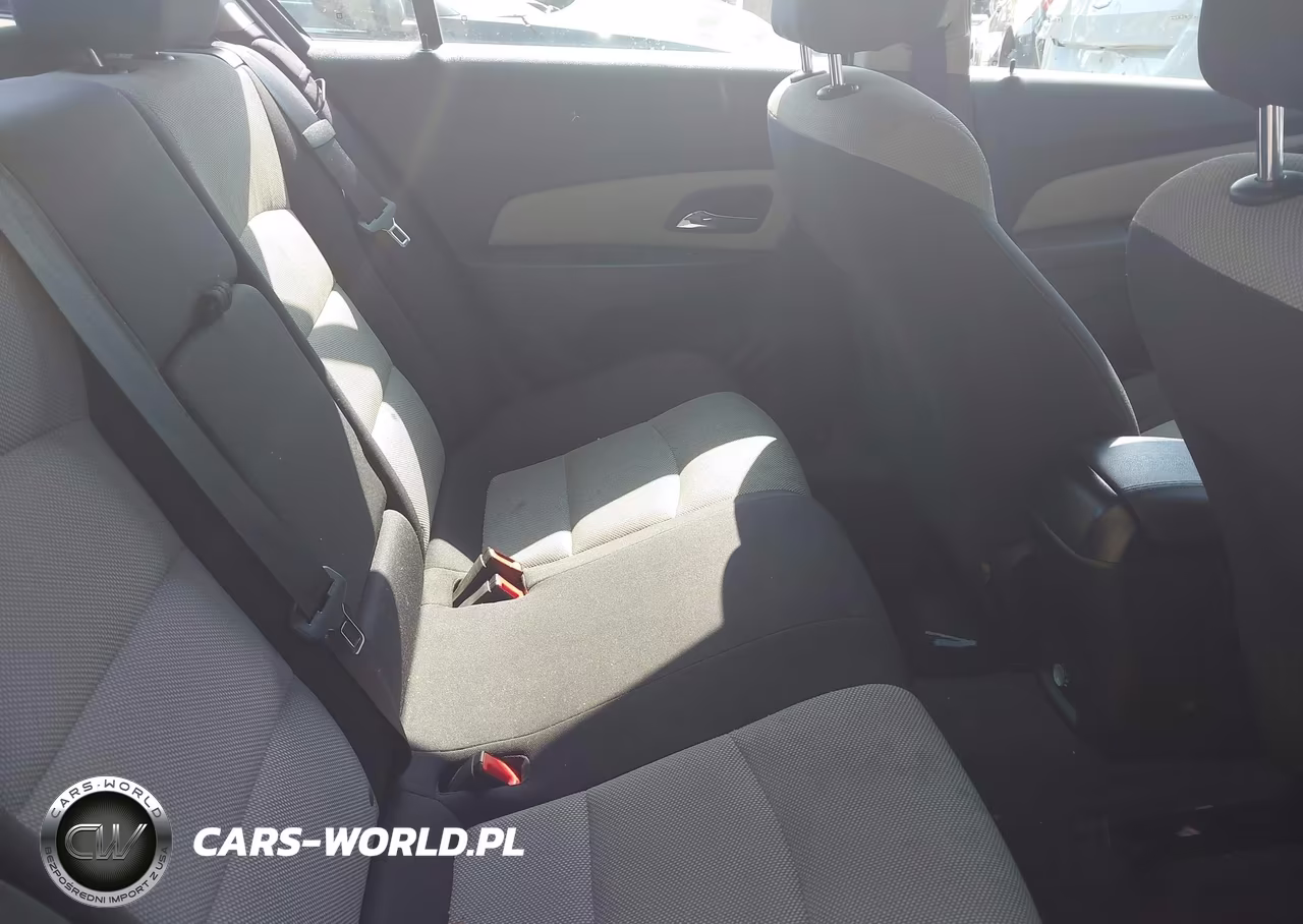 2014 Chevrolet Cruze Ls Auto VIN:1G1PA5SG9E7435934 - 8