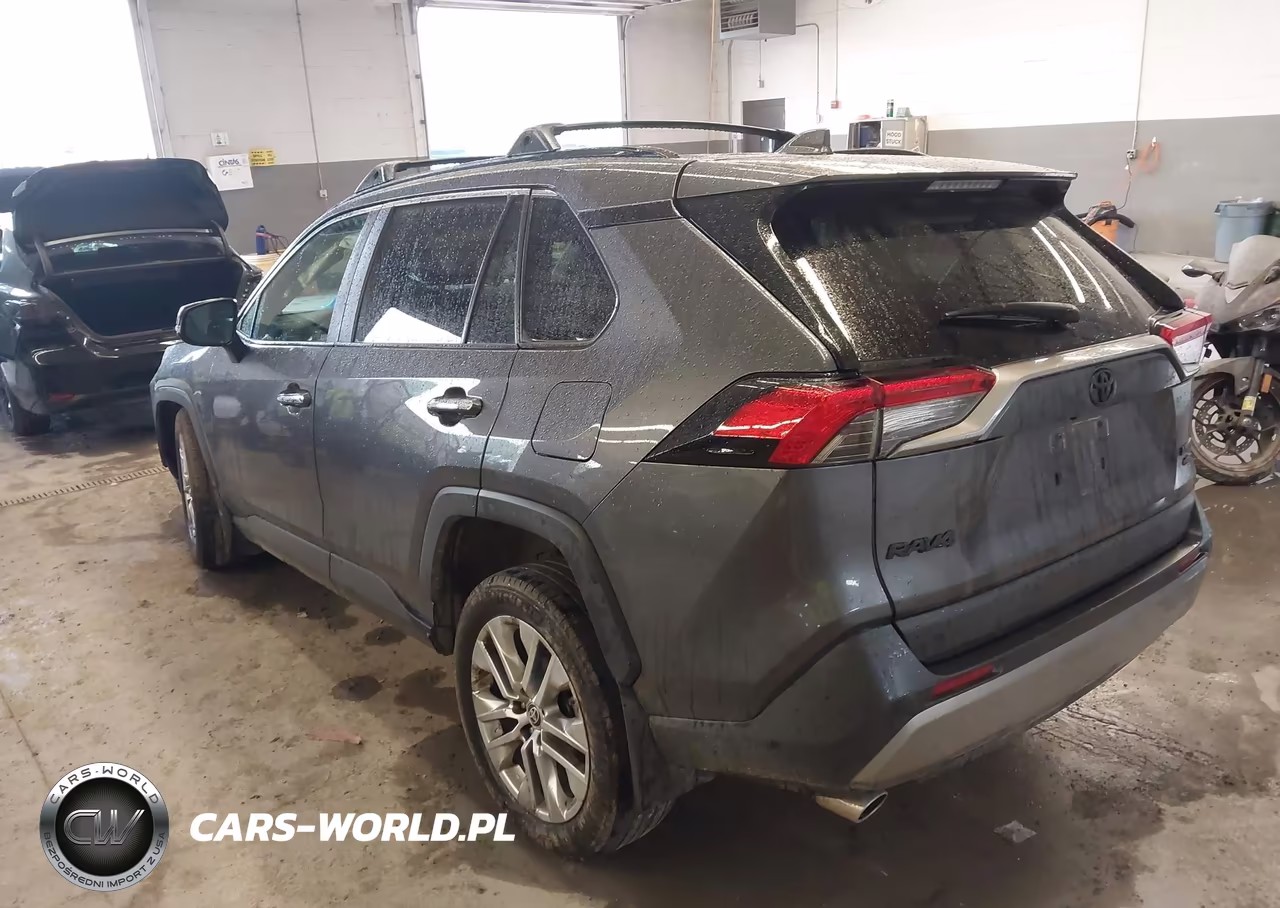 2025 Toyota Rav4 Limited VIN:2T3N1RFV5SC496701 - 3