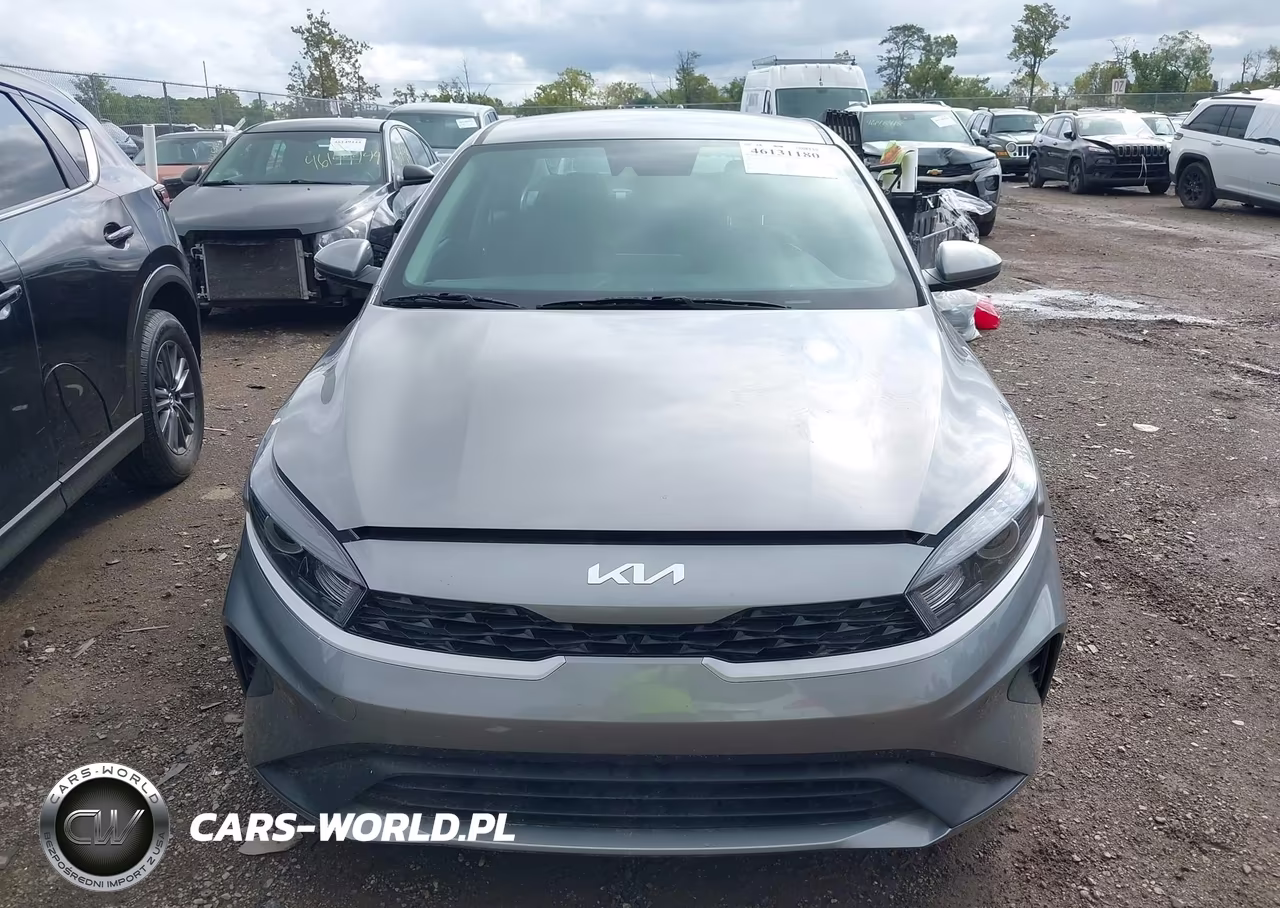 2023 Kia Forte Lxs VIN:3KPF24AD5PE685160 - 11