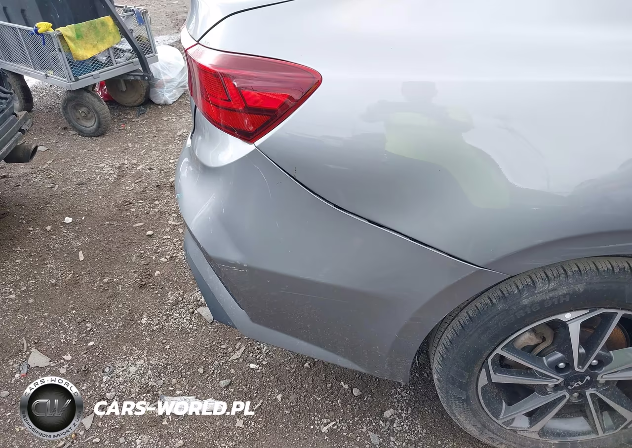 2023 Kia Forte Lxs VIN:3KPF24AD5PE685160 - 17