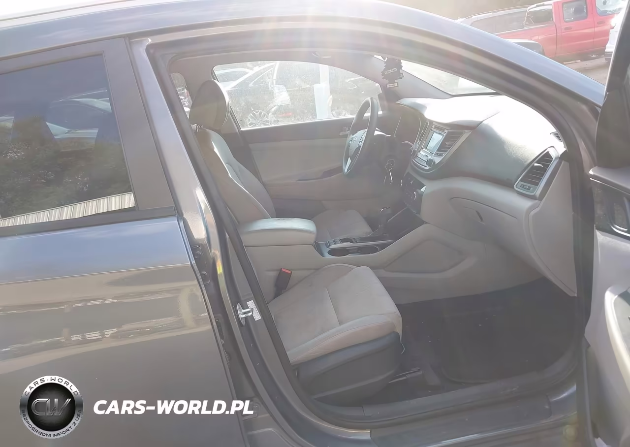 2016 Hyundai Tucson Se VIN:KM8J33A48GU092522 - 5