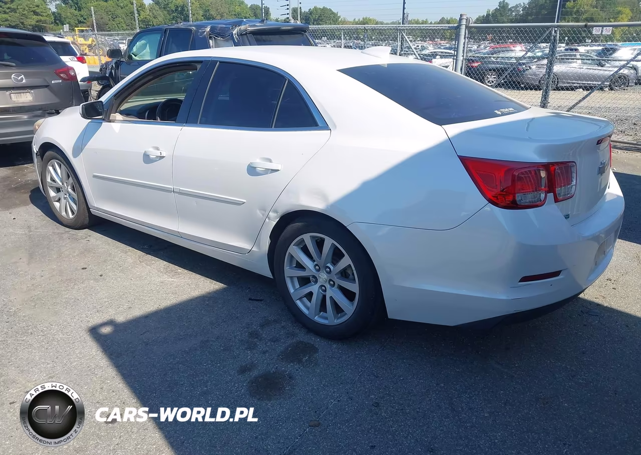 2015 Chevrolet Malibu 2Lt VIN:1G11D5SL0FU152688 - 3