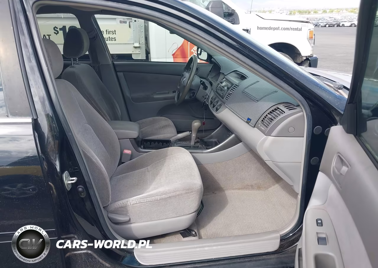 2004 Toyota Camry Le VIN:JTDBE32K940268206 - 5