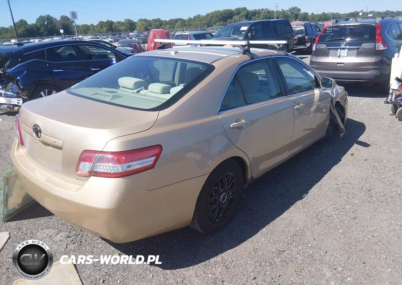 2010 Toyota Camry Le VIN:4T1BF3EKXAU014223 - 4