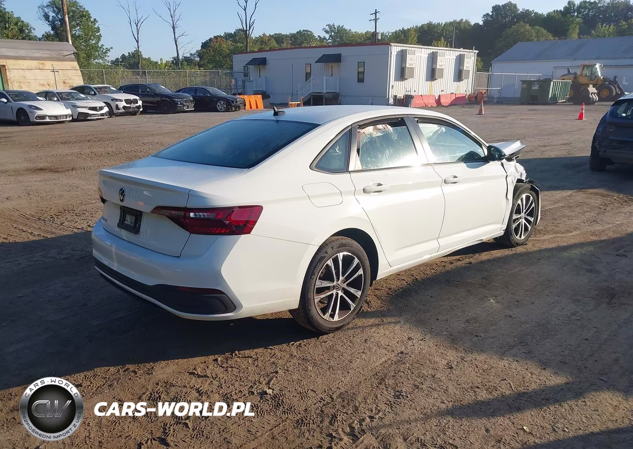 2024 Volkswagen Jetta 1.5T Sport VIN:3VWBM7BU3RM061694 - 4