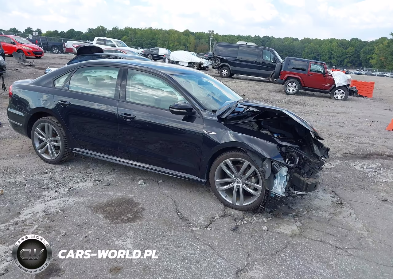 2018 Volkswagen Passat 2.0T R-Line-2.0T S – zdjęcie 1 z 17