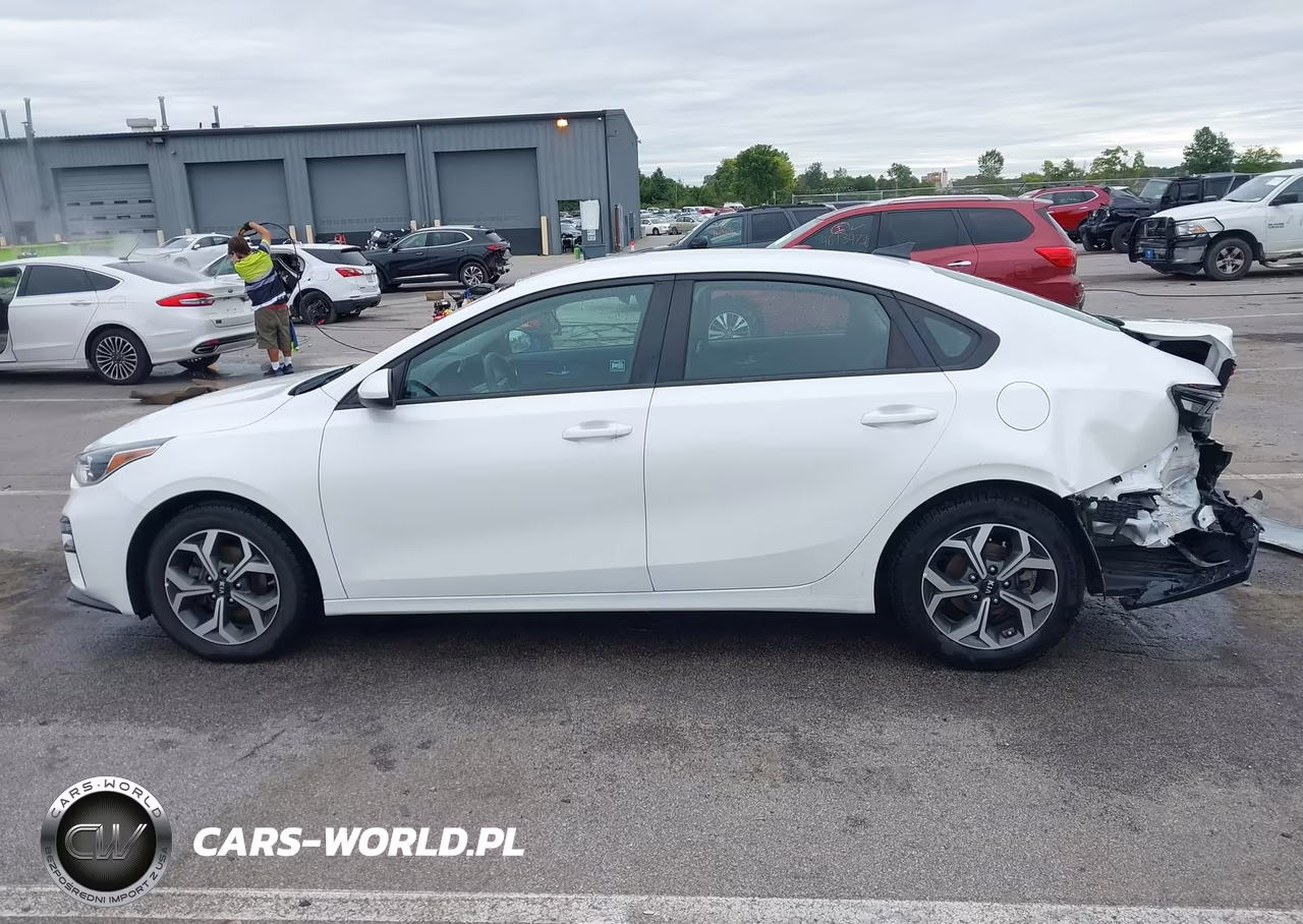 2021 Kia Forte Lxs VIN:3KPF24AD2ME296181 - 15