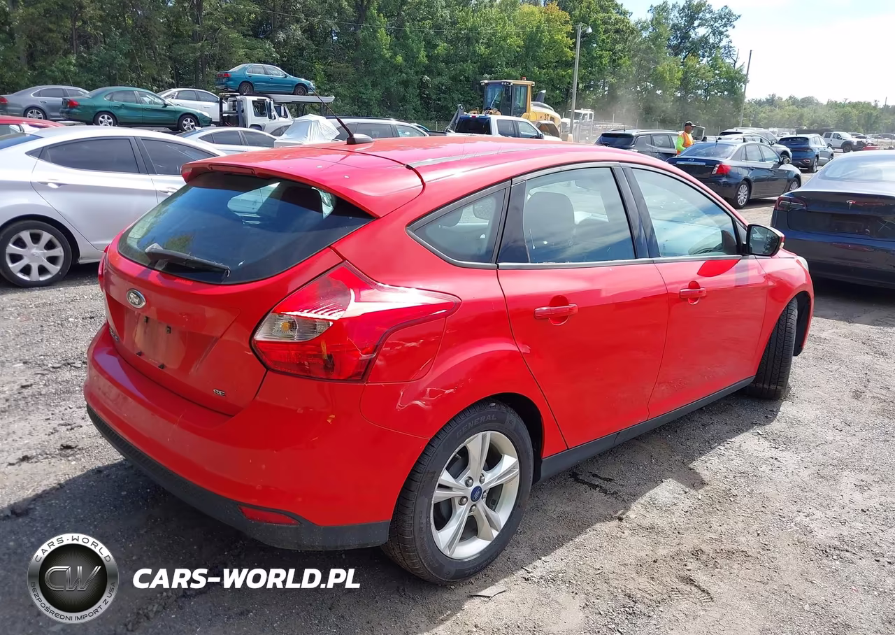 2014 Ford Focus Se VIN:1FADP3K26EL227959 - 4