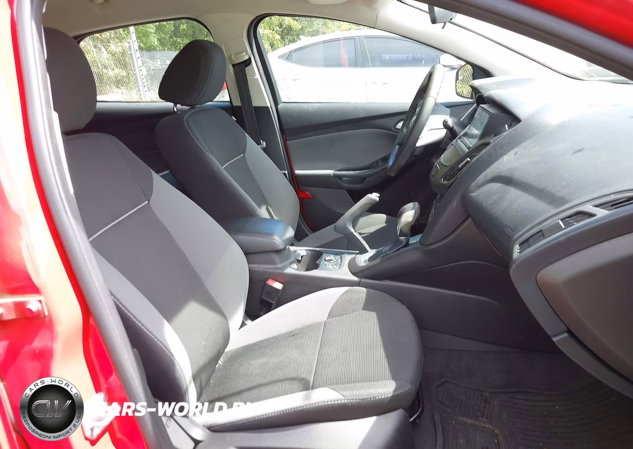 2014 Ford Focus Se VIN:1FADP3K26EL227959 - 5