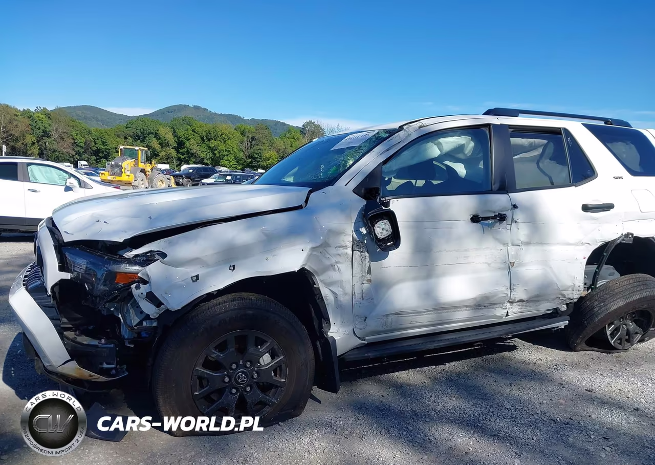 2025 Toyota 4Runner Sr5 VIN:JTEVA5BRXS5054225 - 13