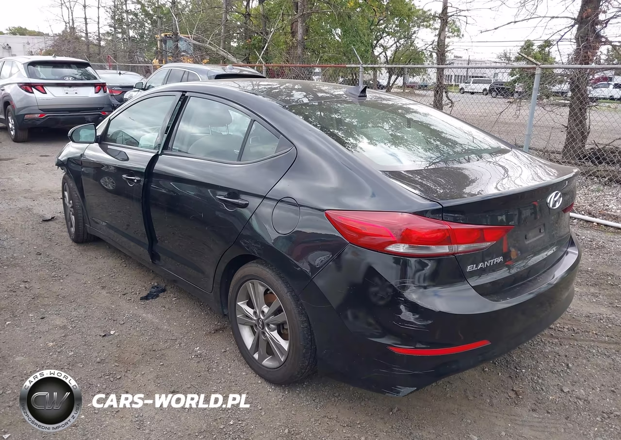 2018 Hyundai Elantra Sel VIN:5NPD84LF6JH293134 - 3