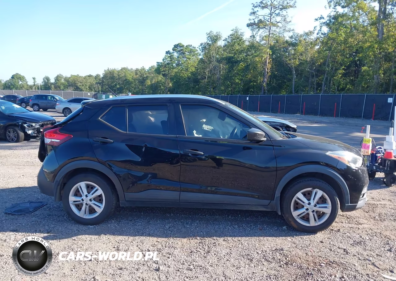 2019 Nissan Kicks S VIN:3N1CP5CU7KL471446 - 13