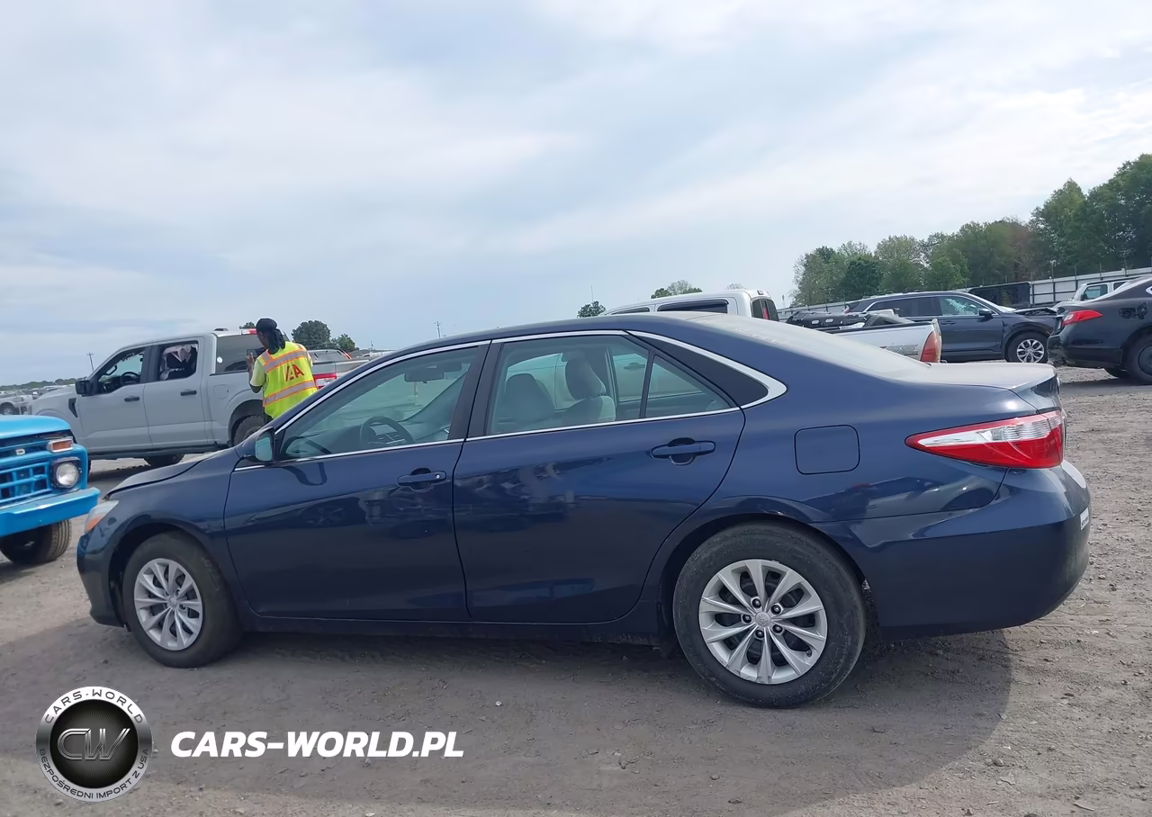 2015 Toyota Camry Le VIN:4T4BF1FK7FR488890 - 14