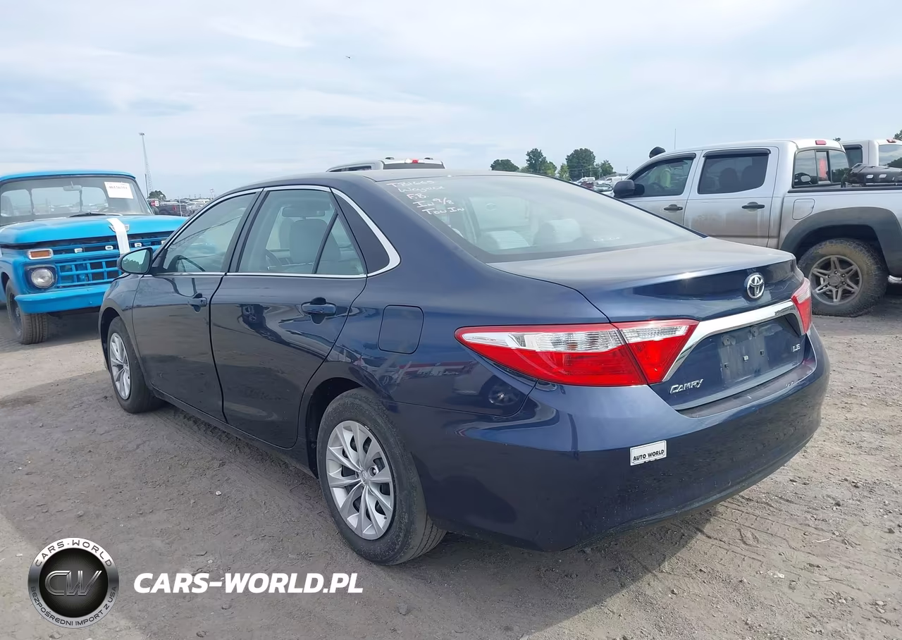 2015 Toyota Camry Le VIN:4T4BF1FK7FR488890 - 3