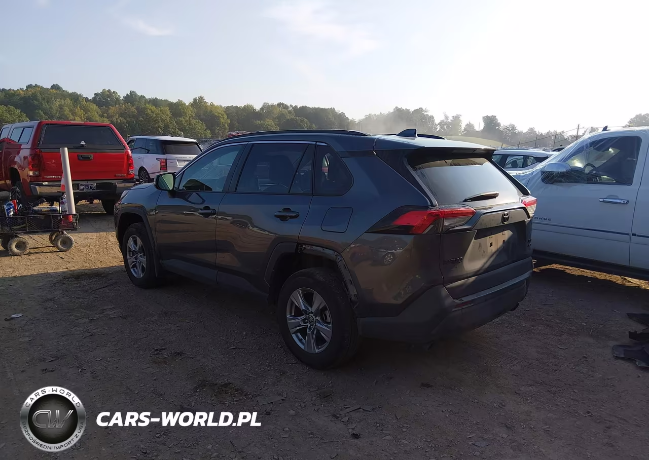 2025 Toyota Rav4 Xle VIN:2T3P1RFV0SW554625 - 3