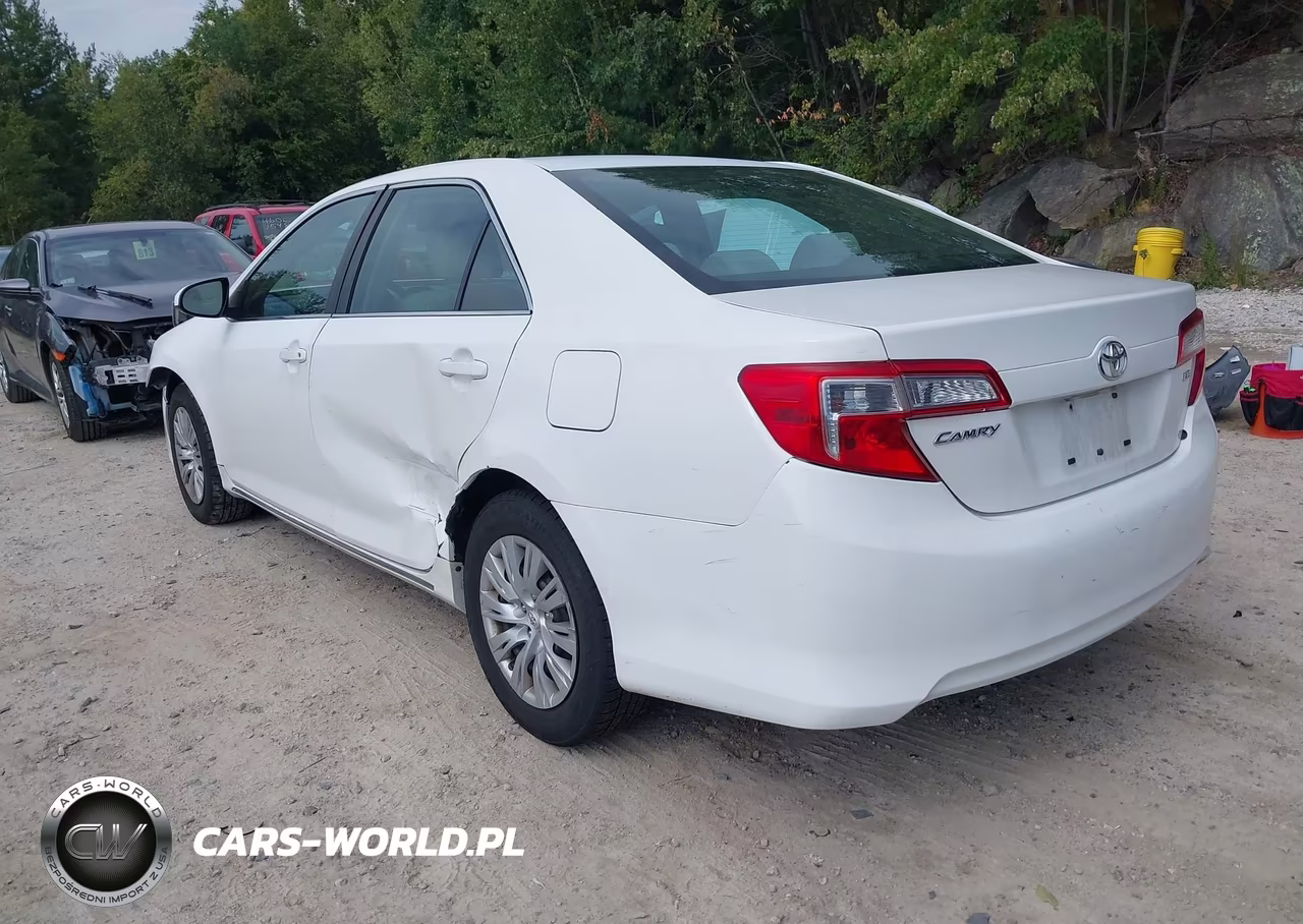2013 Toyota Camry Le VIN:4T1BF1FK0DU700357 - 3
