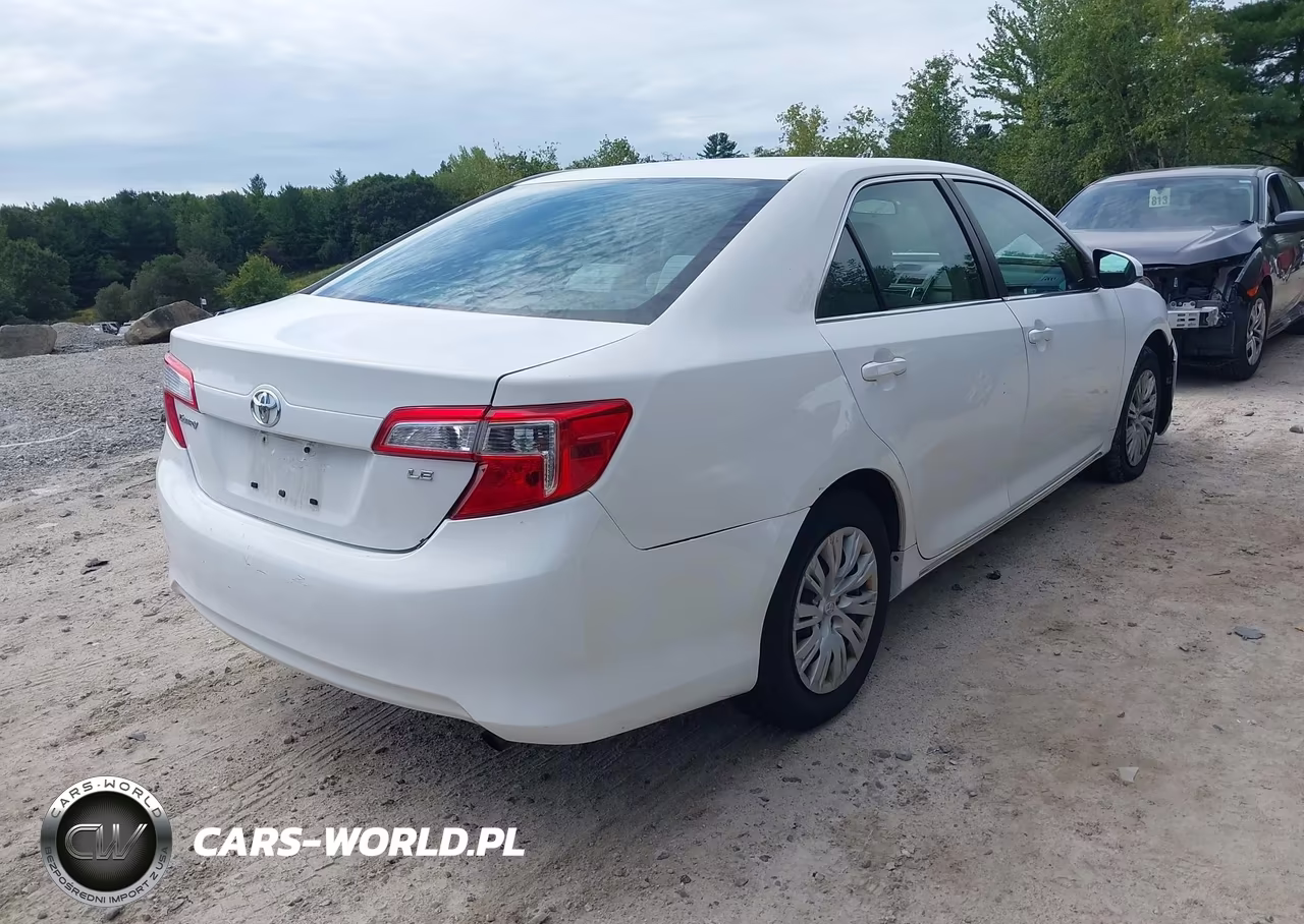 2013 Toyota Camry Le VIN:4T1BF1FK0DU700357 - 4