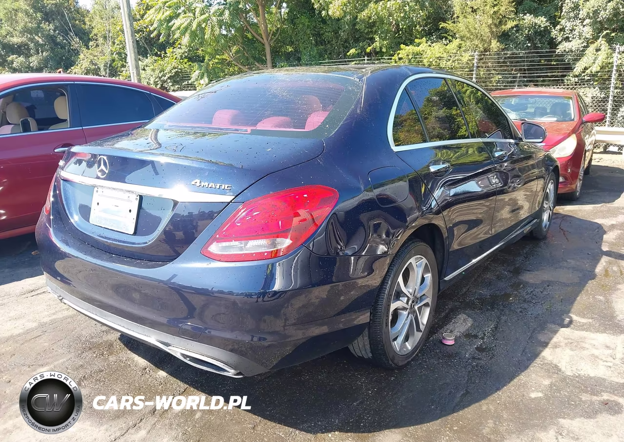 2017 Mercedes-Benz C 300 4Matic VIN:55SWF4KB8HU231450 - 4