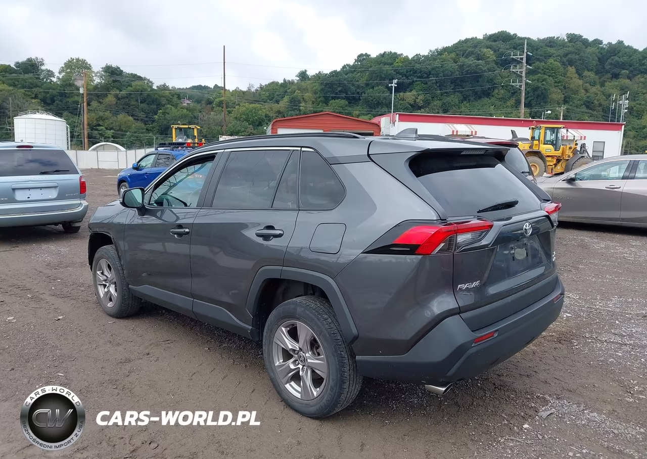 2022 Toyota Rav4 Xle VIN:2T3P1RFV7NC323923 - 3