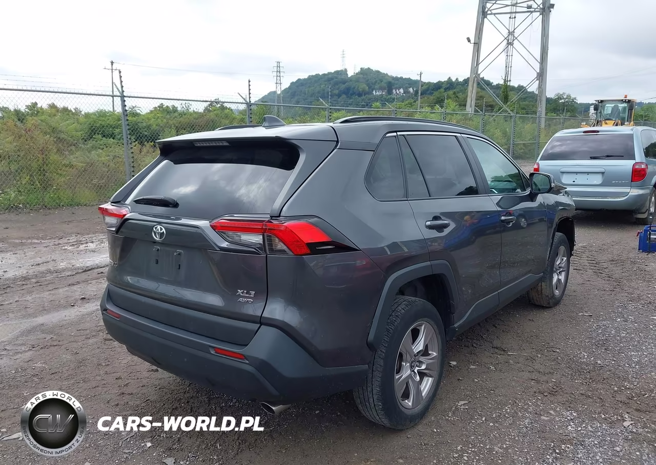 2022 Toyota Rav4 Xle VIN:2T3P1RFV7NC323923 - 4
