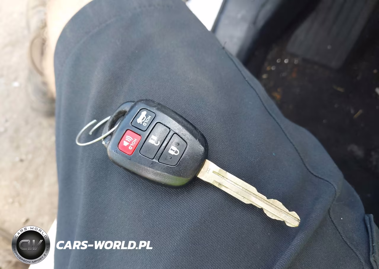 2015 Toyota Corolla Le VIN:5YFBURHE4FP246730 - 11