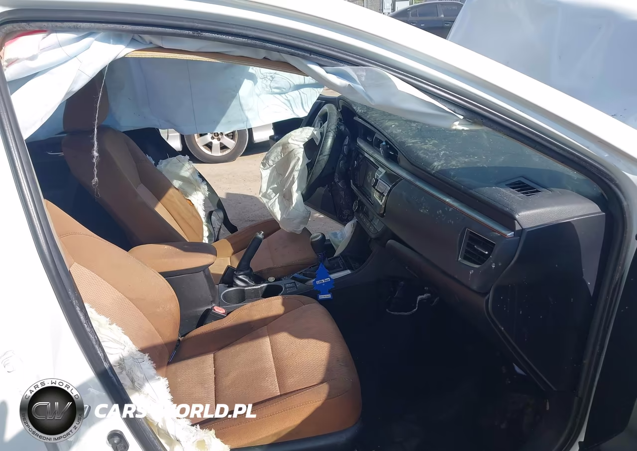 2015 Toyota Corolla Le VIN:5YFBURHE4FP246730 - 5