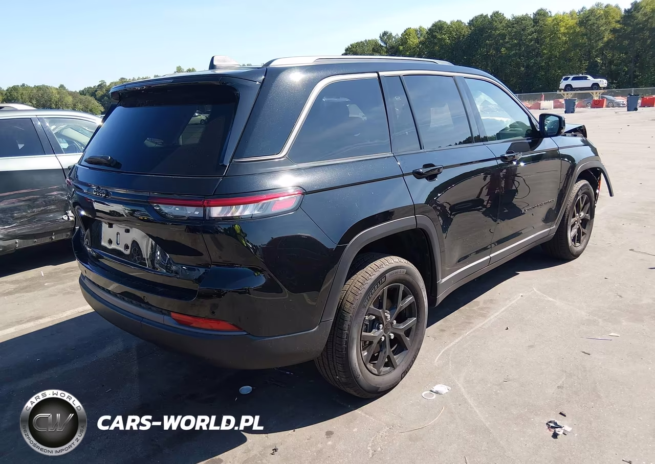 2026 Jeep Grand Cherokee Altitude 4X4 VIN:1C4RJHAR7TC207102 - 4