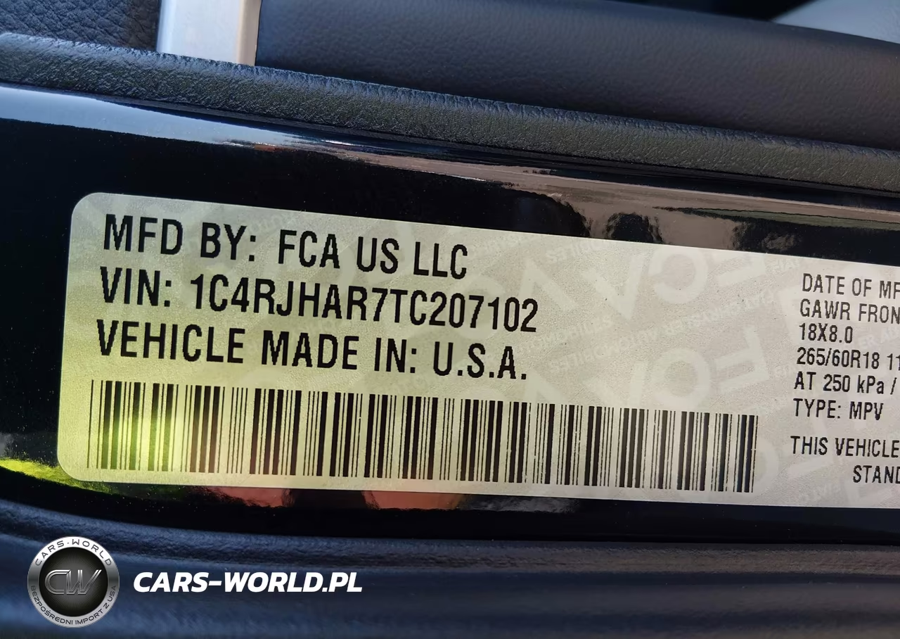 2026 Jeep Grand Cherokee Altitude 4X4 VIN:1C4RJHAR7TC207102 - 9