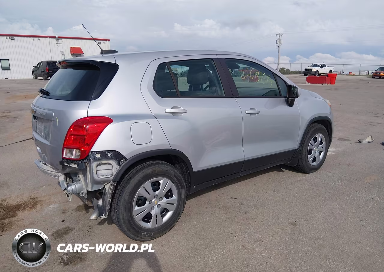 2017 Chevrolet Trax Ls VIN:3GNCJKSBXHL270766 - 4