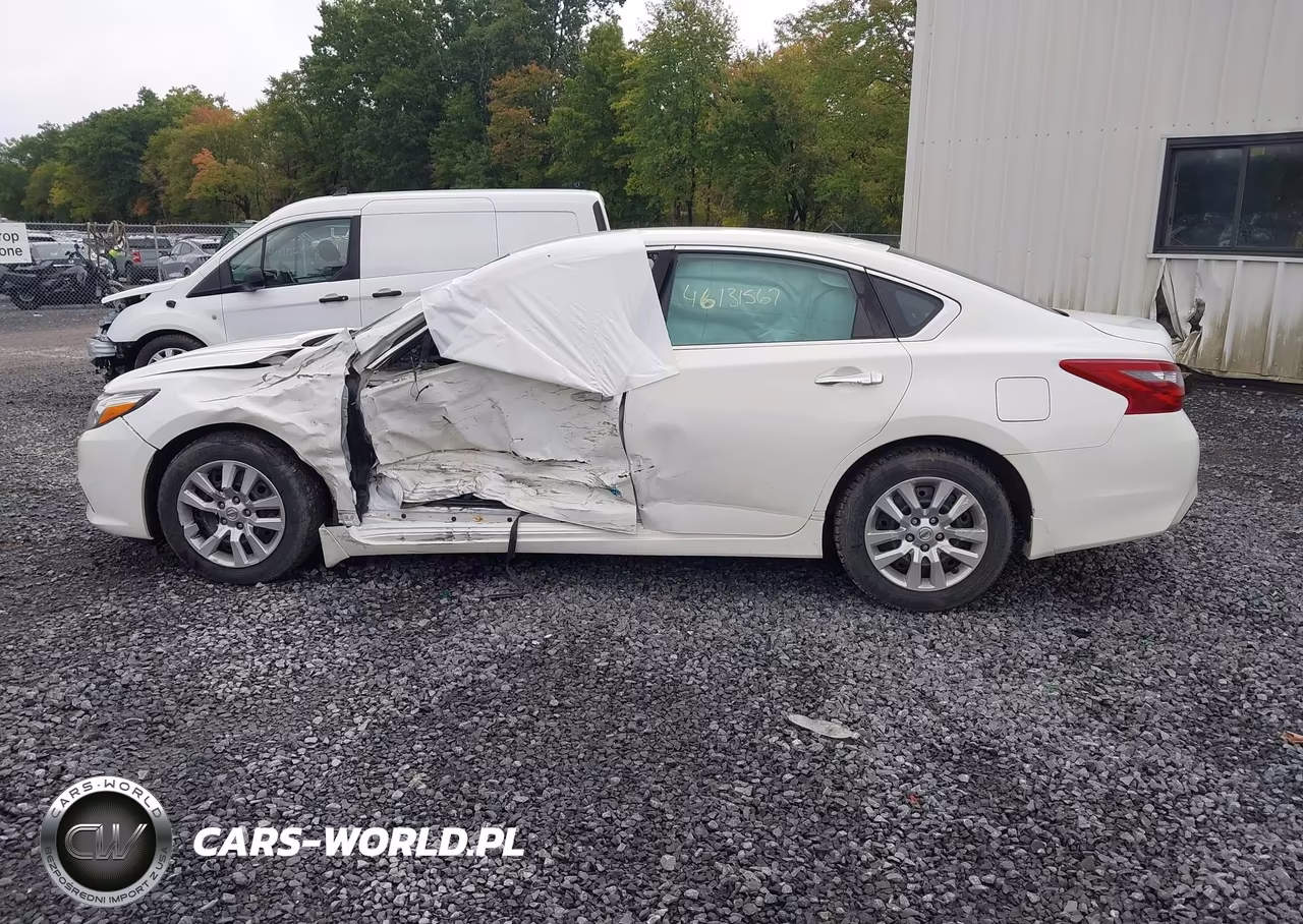 2018 Nissan Altima 2.5 S VIN:1N4AL3APXJC203329 - 13