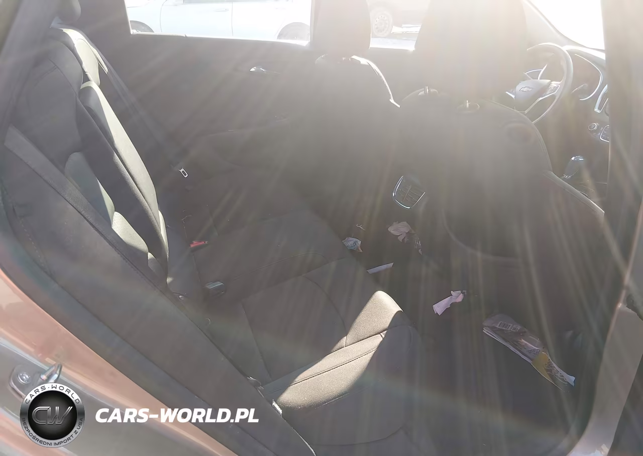 2019 Chevrolet Malibu Lt VIN:1G1ZD5ST6KF141017 - 8