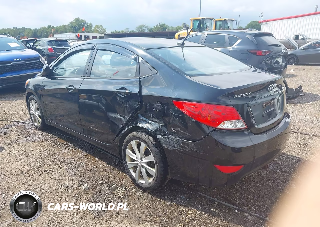 2014 Hyundai Accent Gls VIN:KMHCU4AE0EU752991 - 3