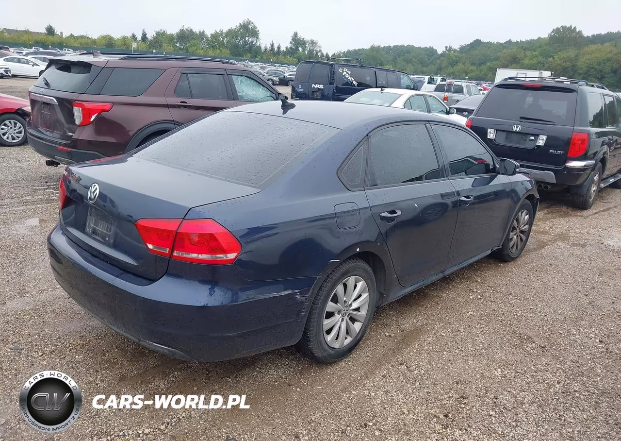 2014 Volkswagen Passat 2.5L Wolfsburg Edition VIN:1VWAP7A35EC006090 - 4