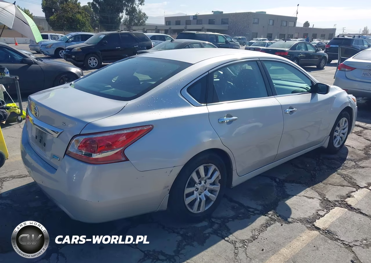 2013 Nissan Altima 2.5 S VIN:1N4AL3AP7DN571296 - 4