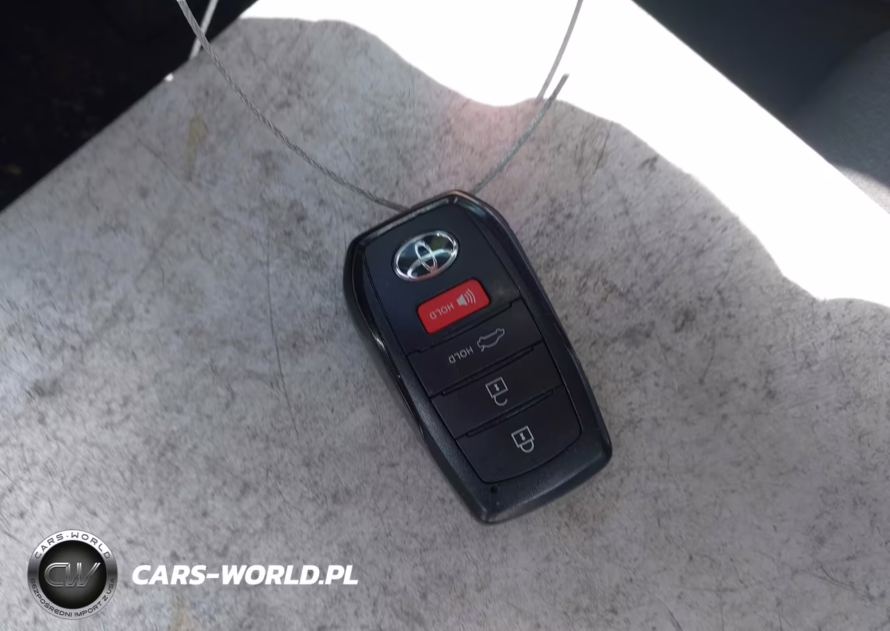 2026 Toyota Camry Le VIN:4T1DAACK2TU213591 - 11