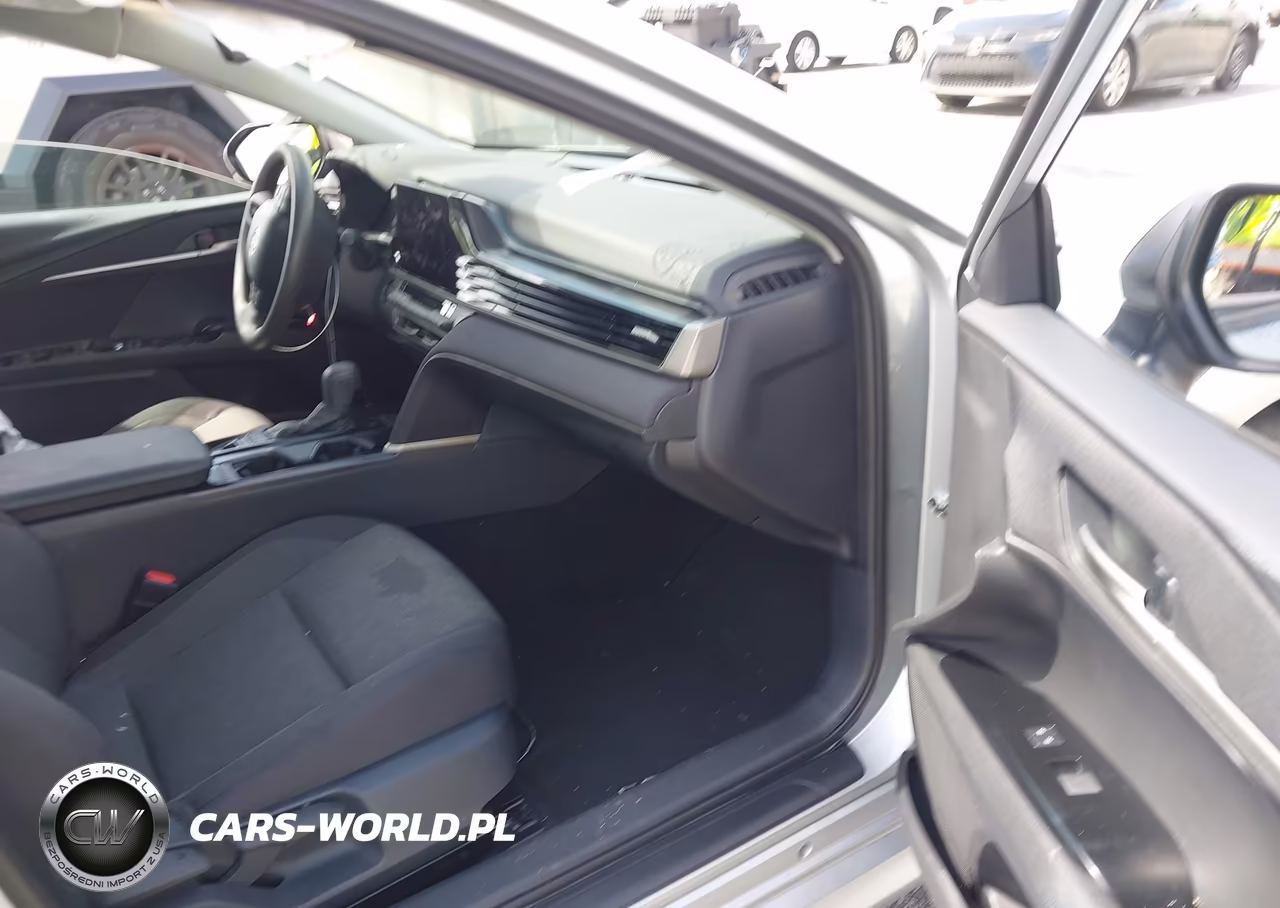 2026 Toyota Camry Le VIN:4T1DAACK2TU213591 - 5