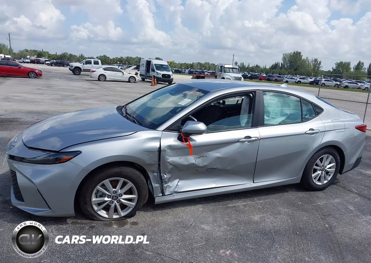 2026 Toyota Camry Le VIN:4T1DAACK2TU213591 - 6