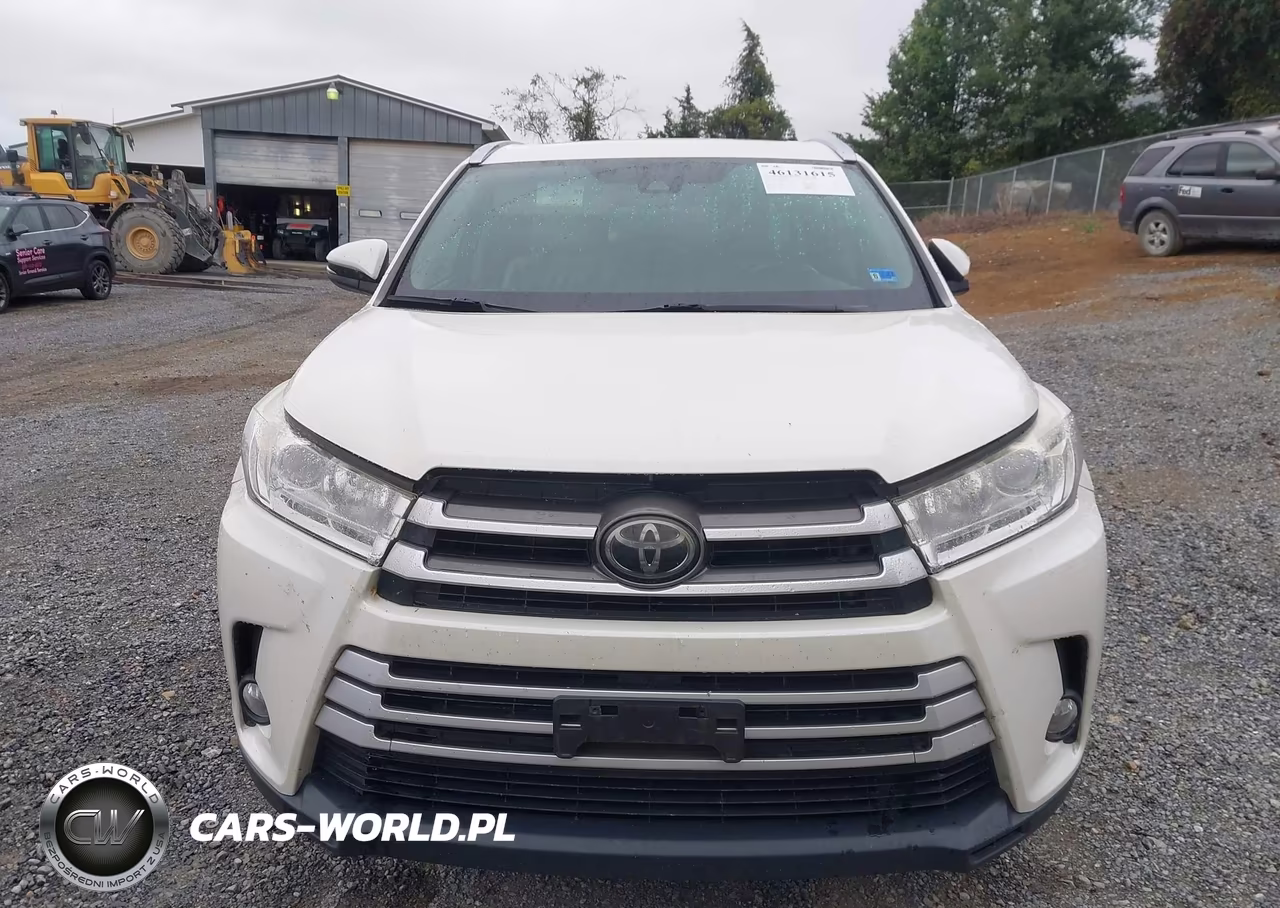 2018 Toyota Highlander Xle VIN:5TDJZRFH5JS549882 - 11