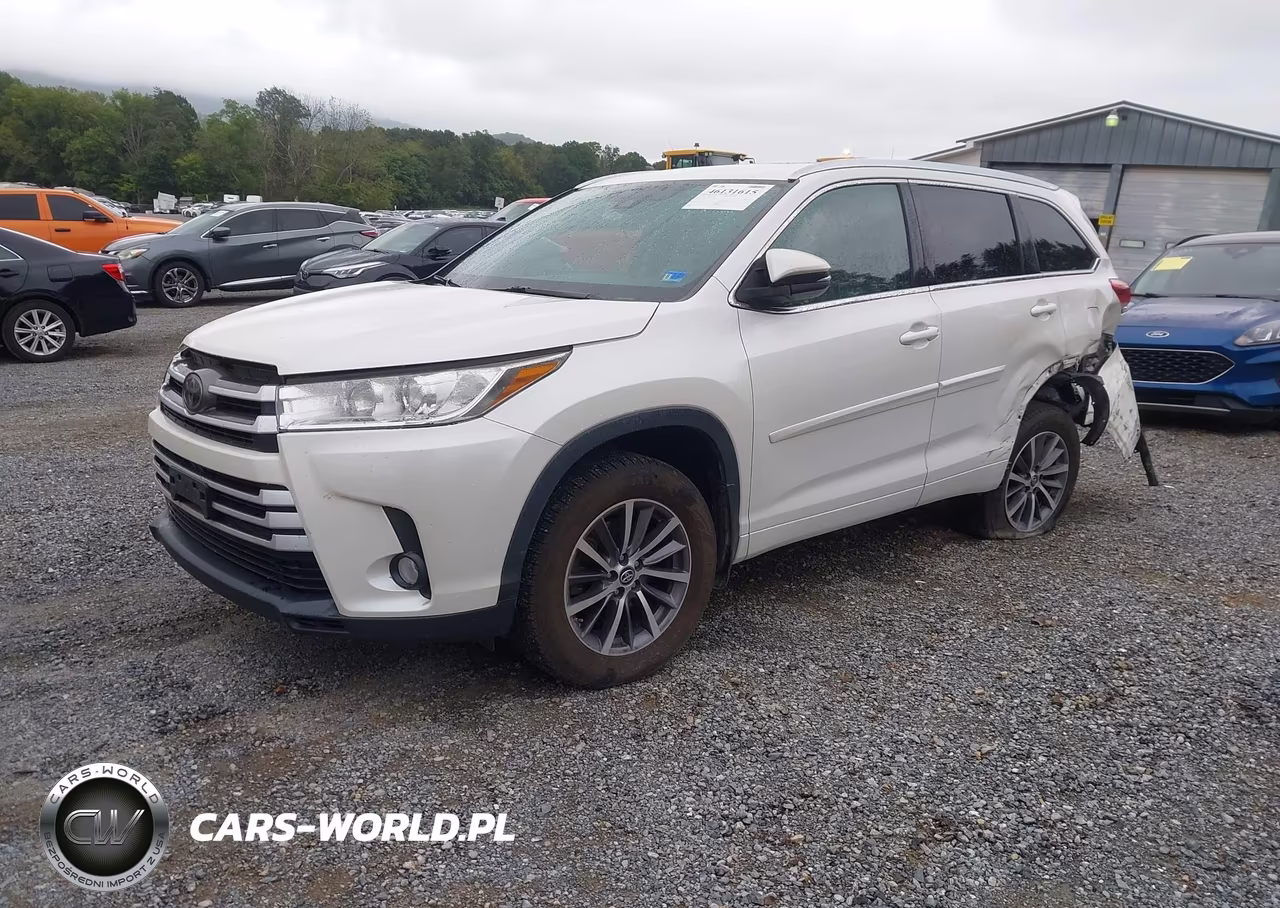 2018 Toyota Highlander Xle VIN:5TDJZRFH5JS549882 - 2