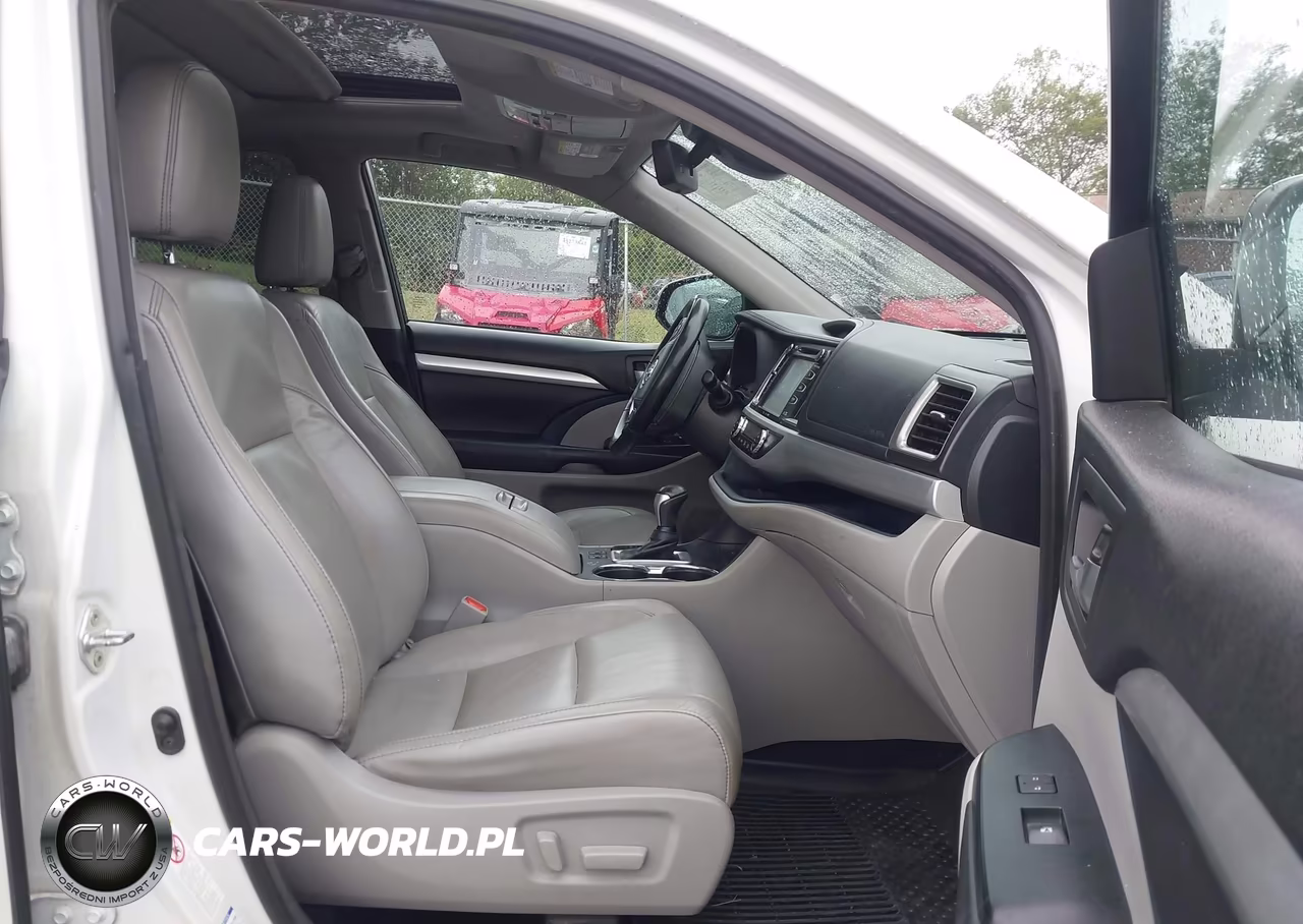 2018 Toyota Highlander Xle VIN:5TDJZRFH5JS549882 - 5