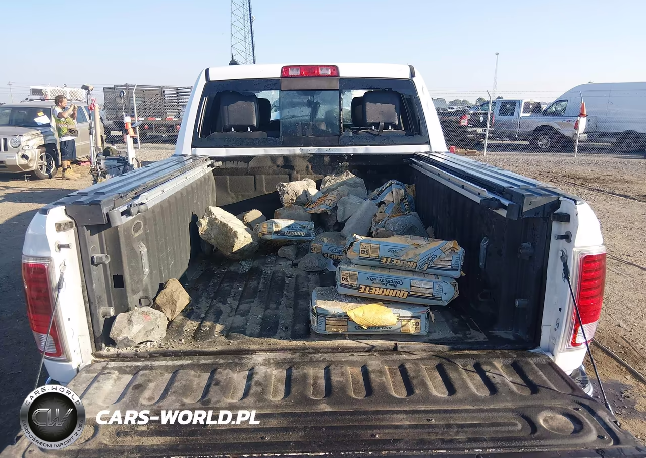 2017 Ram 1500 Laramie 4X4 5'7 Box VIN:1C6RR7NM6HS881845 - 17