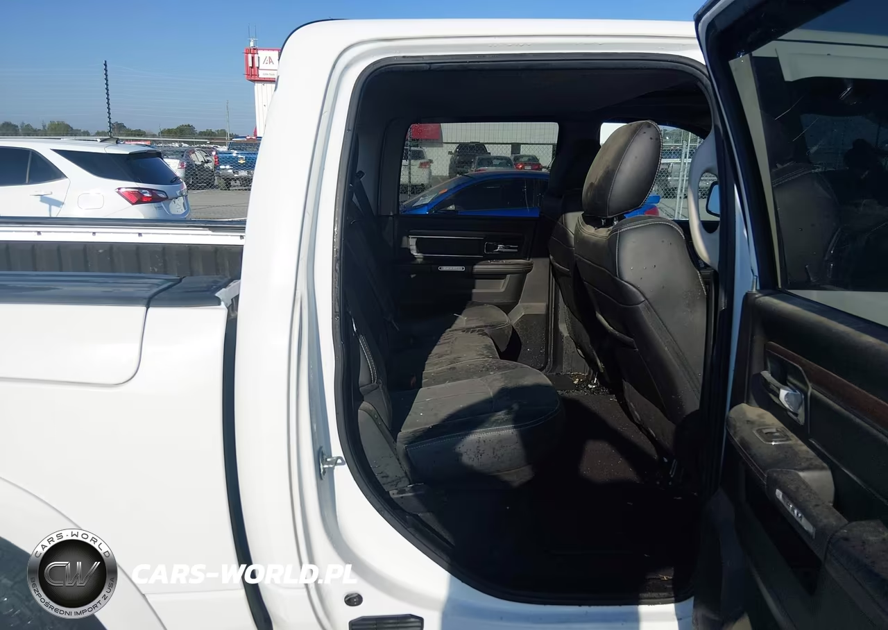 2017 Ram 1500 Laramie 4X4 5'7 Box VIN:1C6RR7NM6HS881845 - 8