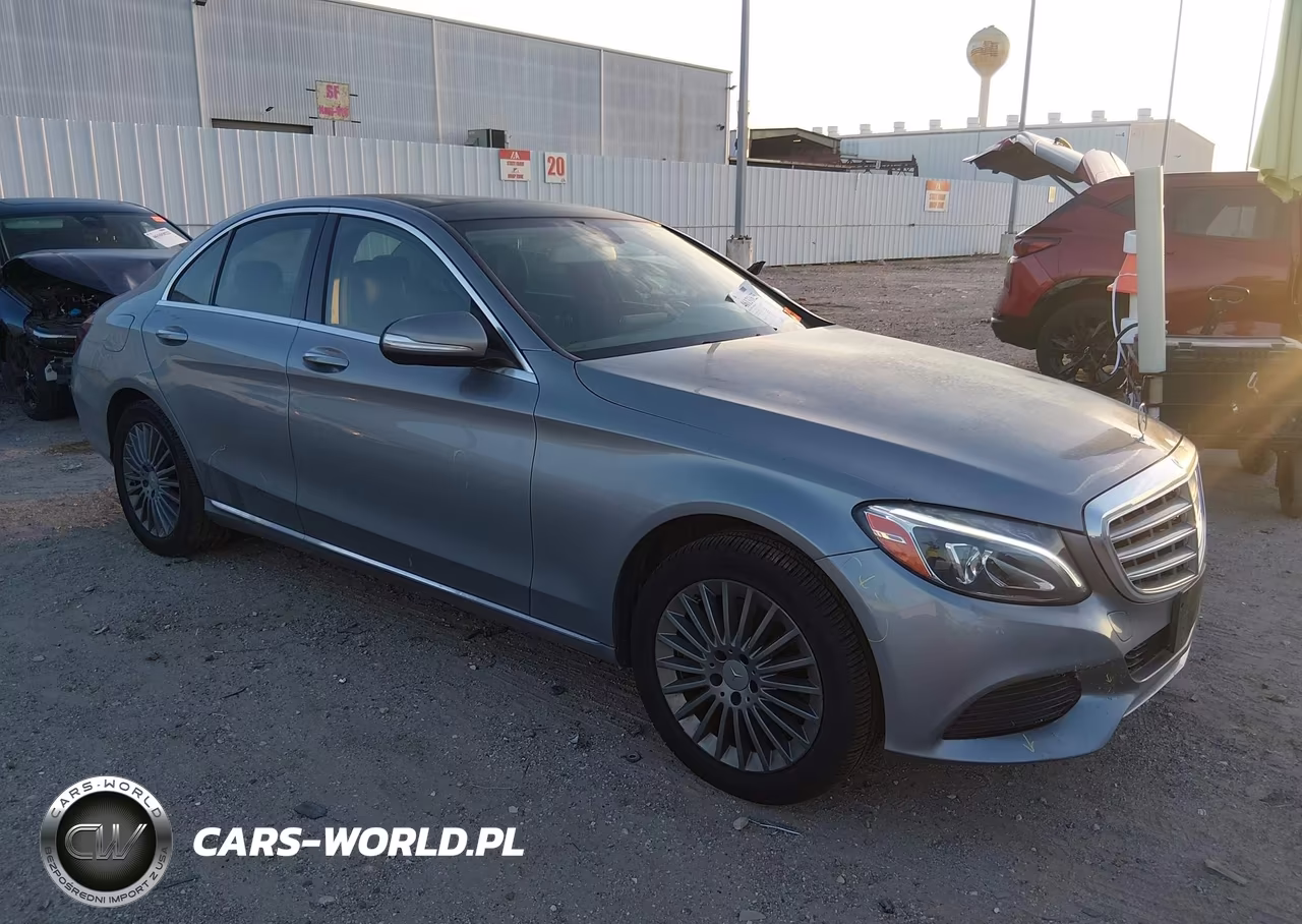 2015 Mercedes-Benz C 300 Luxury 4Matic VIN:55SWF4KB4FU015012 - 1